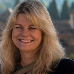 Meet your Posher, Teresa